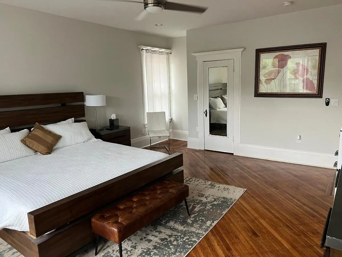 Holiday home The Grand Parkway Is A Unique Getaway With Charm! Villa East Orange