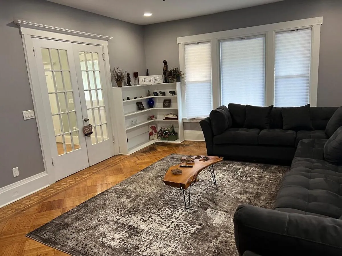 The Grand Parkway Is A Unique Getaway With Charm! Villa East Orange