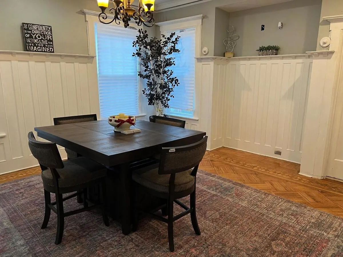 The Grand Parkway Is A Unique Getaway With Charm! Villa East Orange